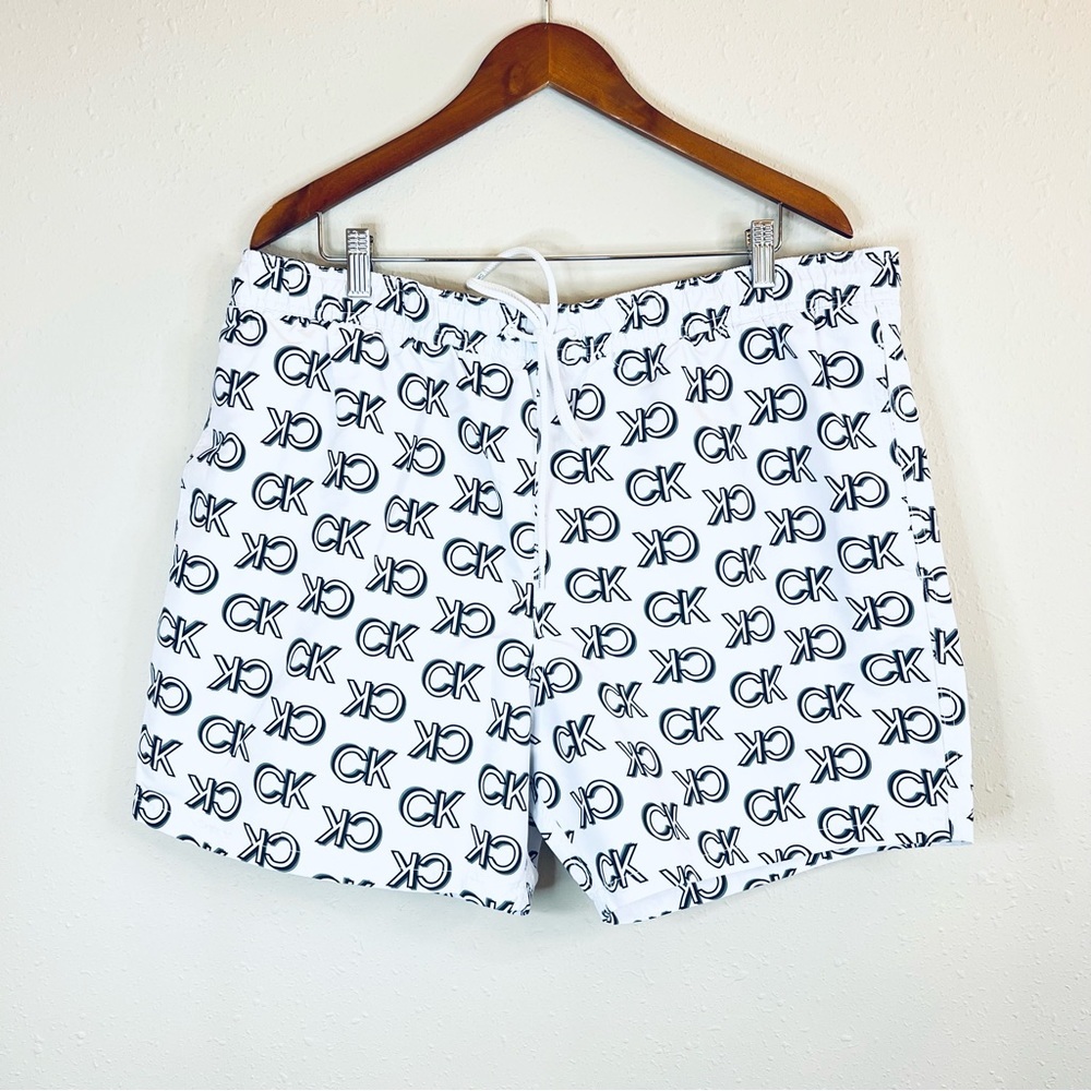 Calvin Klein Men’s Logo Signature White Black Swim Trunk Shorts Sz XXL NWT